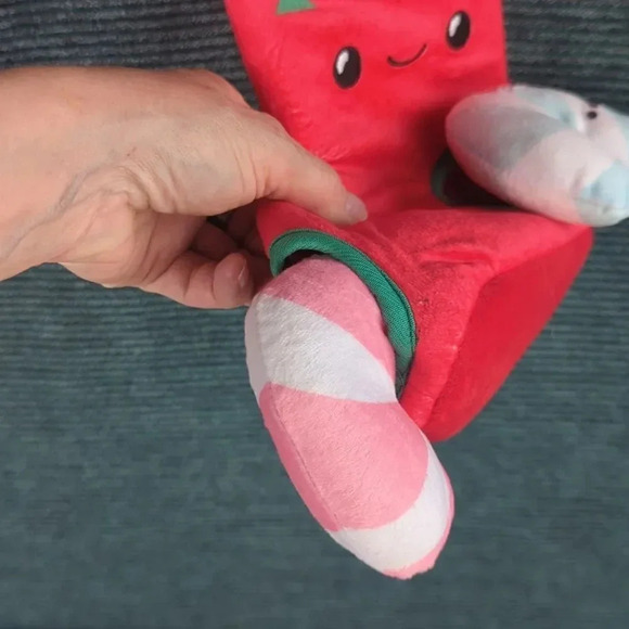 Christmas Hide And Peek Burrowing Squeaky Toy! - Picture 4 of 7